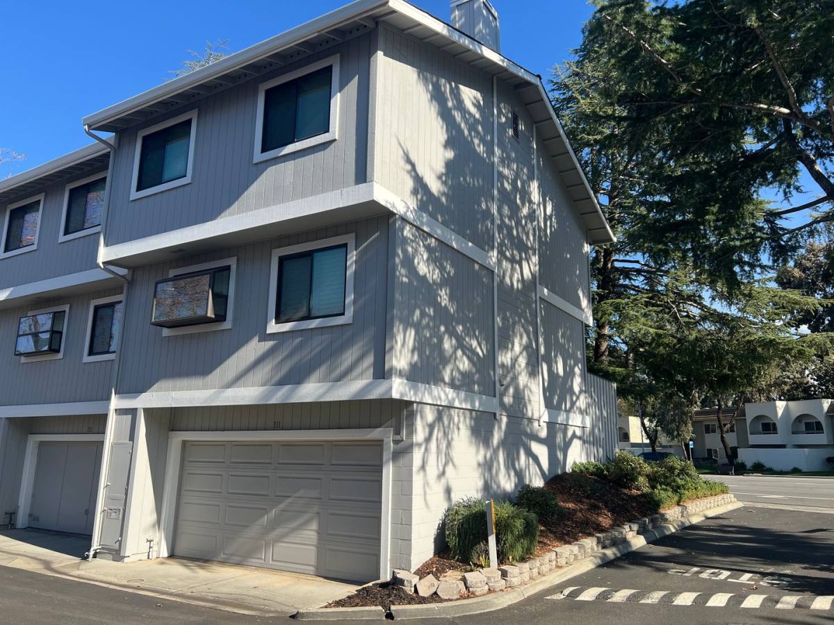 Townhouse for rent at 113 Monte Villa Court, Campbell, CA 95008
