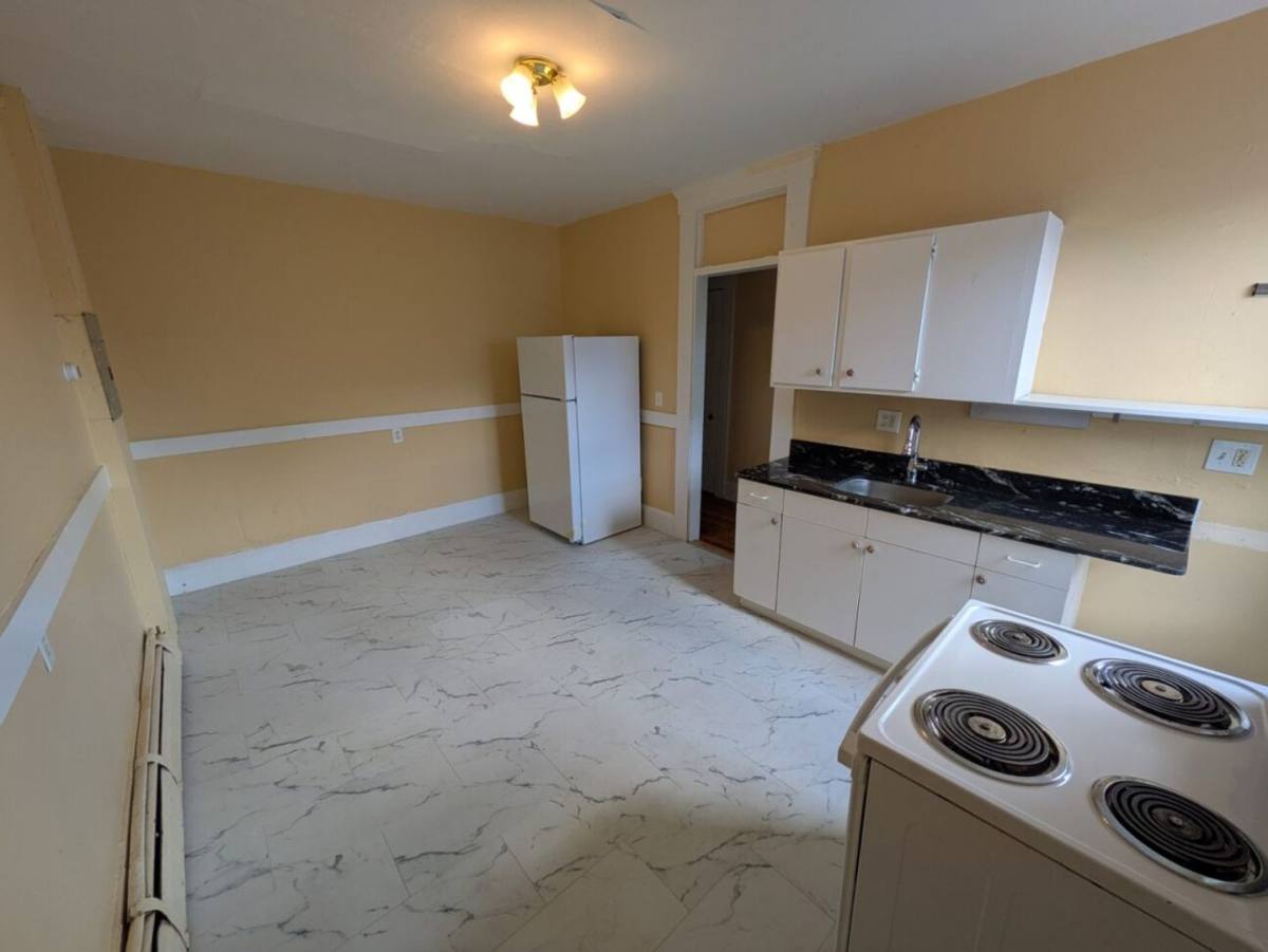Apartment for rent at 787 Dwight St, Holyoke, MA 01040