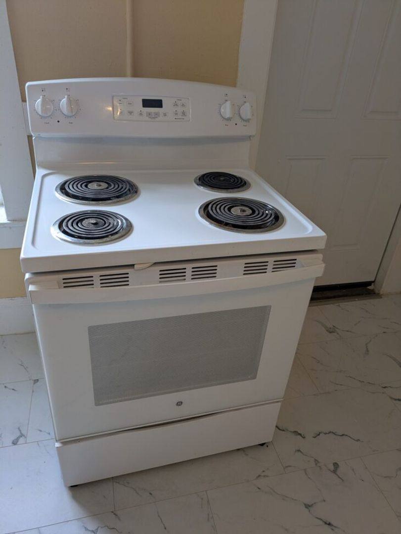 Apartment for rent at 787 Dwight St, Holyoke, MA 01040