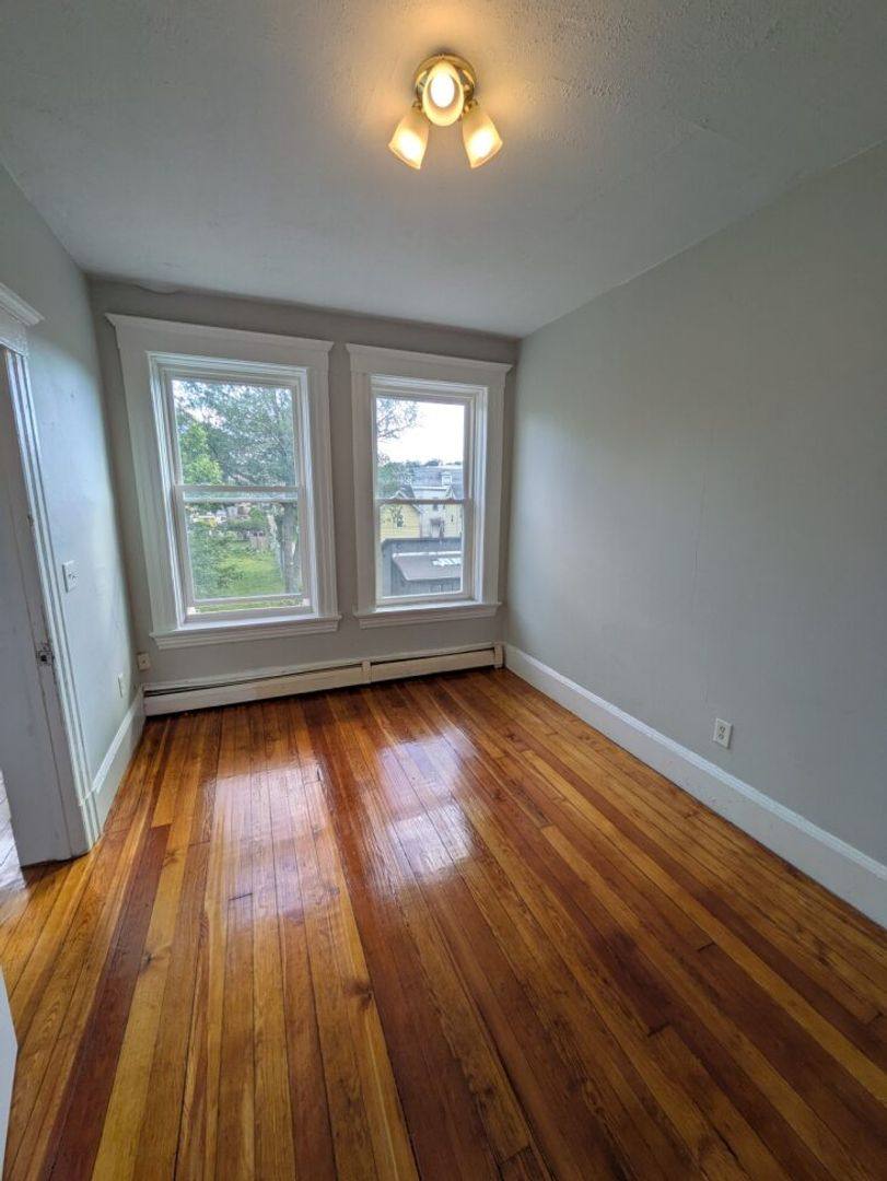 Apartment for rent at 787 Dwight St, Holyoke, MA 01040