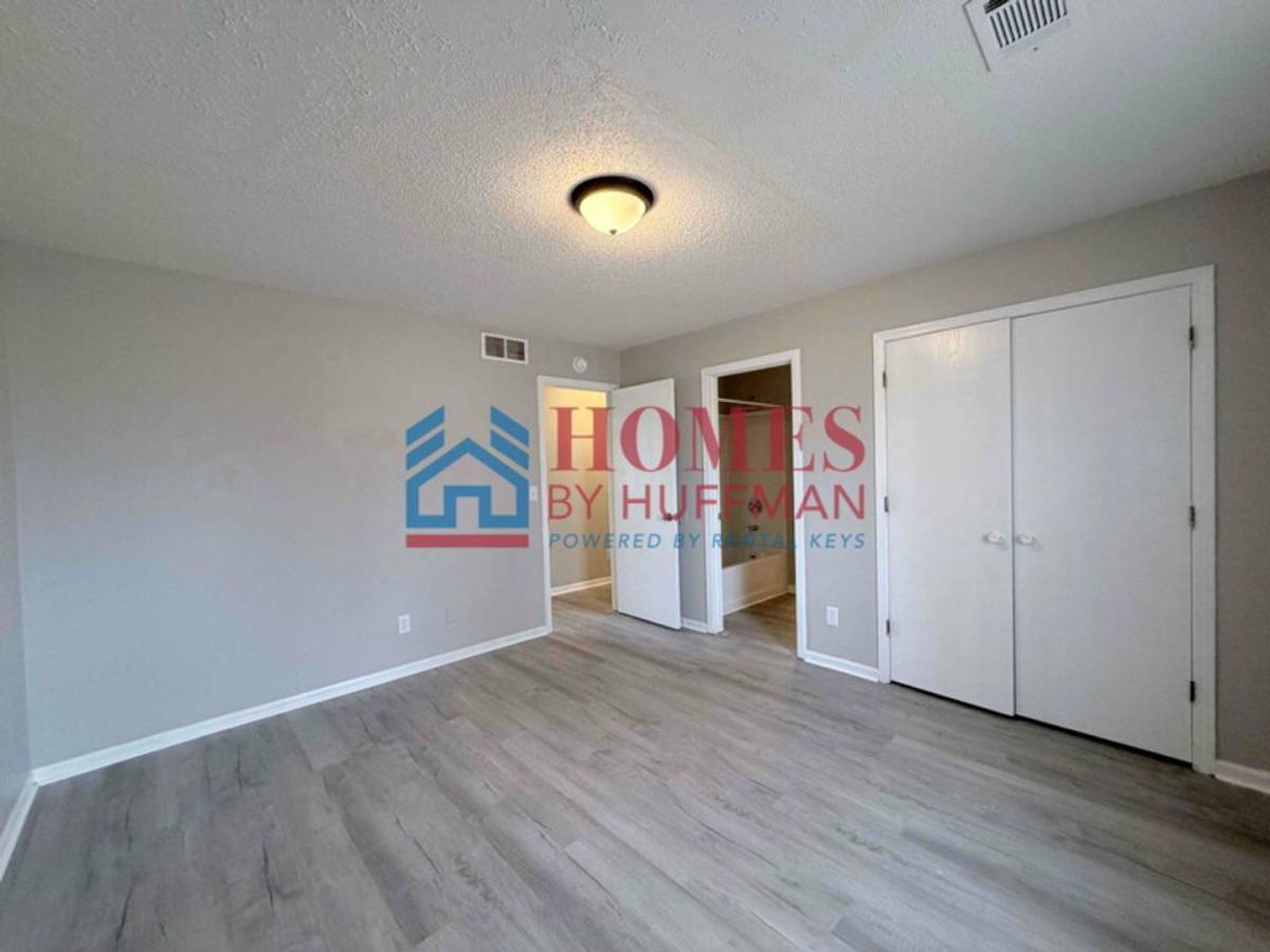 House for rent at 827 Judson St, Evansville, IN 47713
