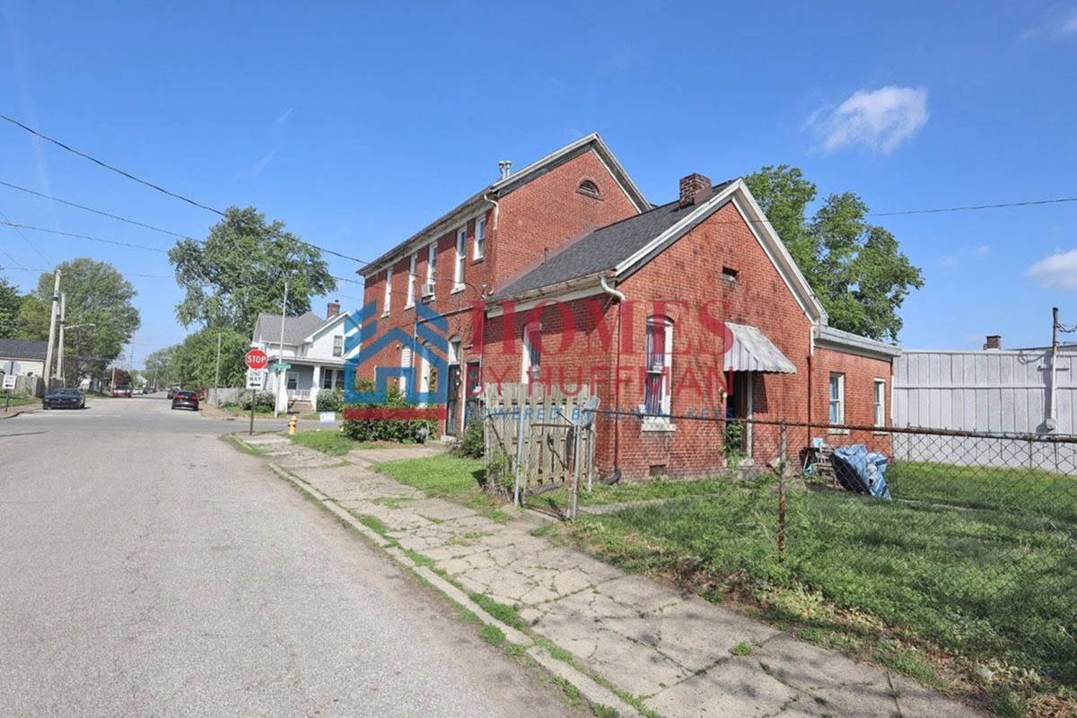Apartment for rent at 1001 N Governor St, Evansville, IN 47711