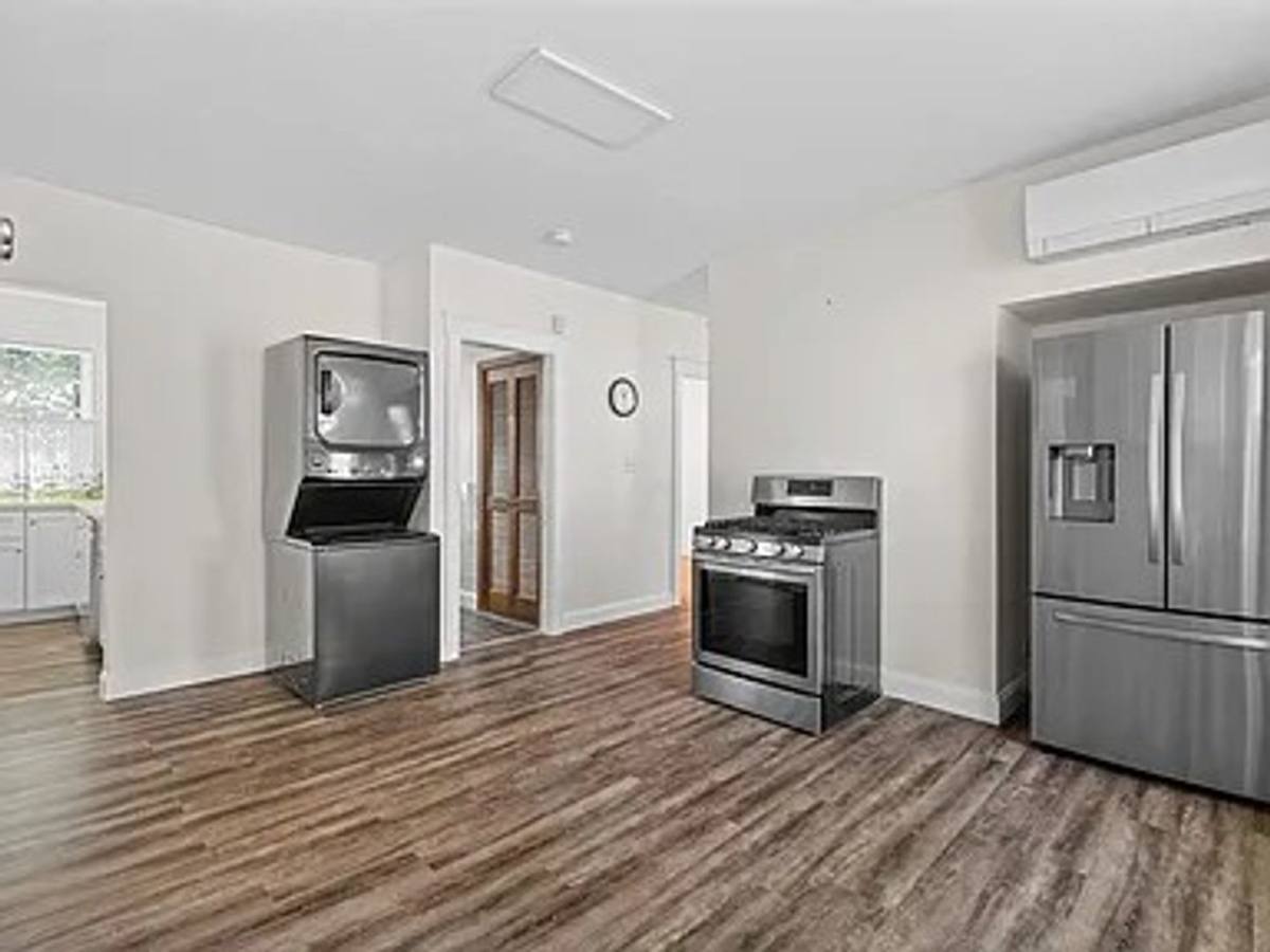 Apartment for rent at 97 Courtland St, Worcester, MA 01602