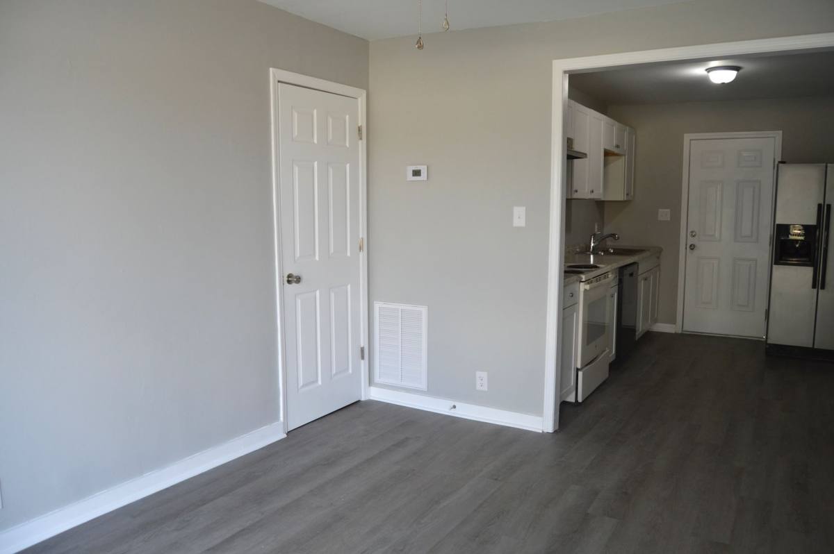 Apartment for rent at 911 Woodall Rd SW, Decatur, AL 35603