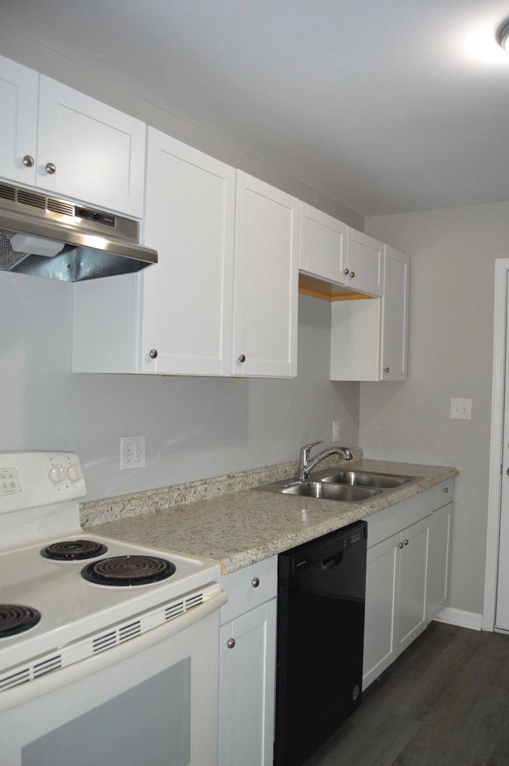 Apartment for rent at 911 Woodall Rd SW, Decatur, AL 35603