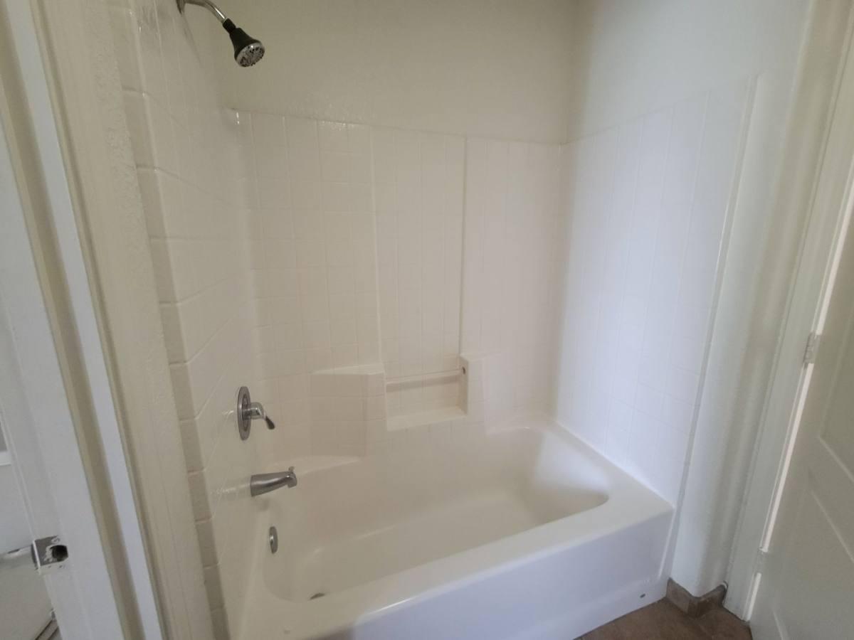 Apartment for rent at 460 Oswell St, Bakersfield, CA 93307