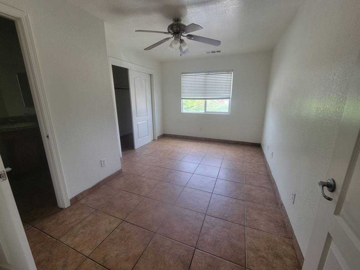 Apartment for rent at 460 Oswell St, Bakersfield, CA 93307