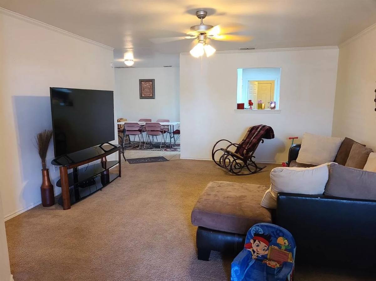 Apartment for rent at 304 N Clinton Ave, Lubbock, TX 79416