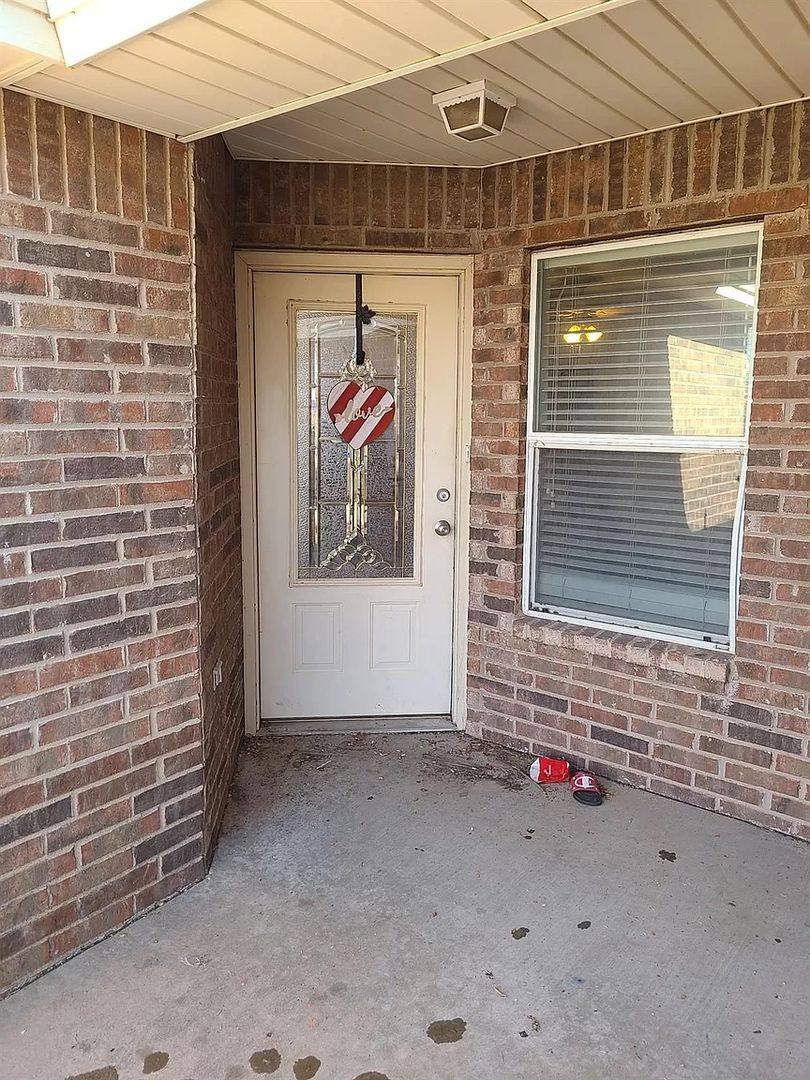 Apartment for rent at 304 N Clinton Ave, Lubbock, TX 79416