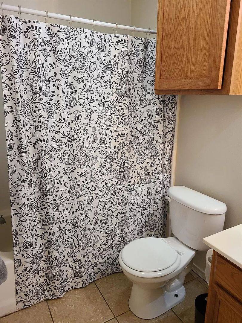 Apartment for rent at 304 N Clinton Ave, Lubbock, TX 79416