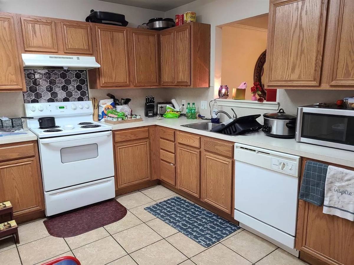 Apartment for rent at 304 N Clinton Ave, Lubbock, TX 79416
