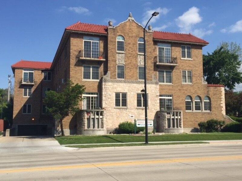 Apartment for rent at 425 S Monroe Ave #3E, Green Bay, WI 54301