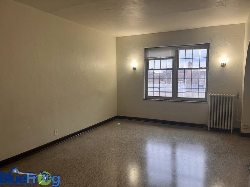 Apartment for rent at 425 S Monroe Ave #3E, Green Bay, WI 54301