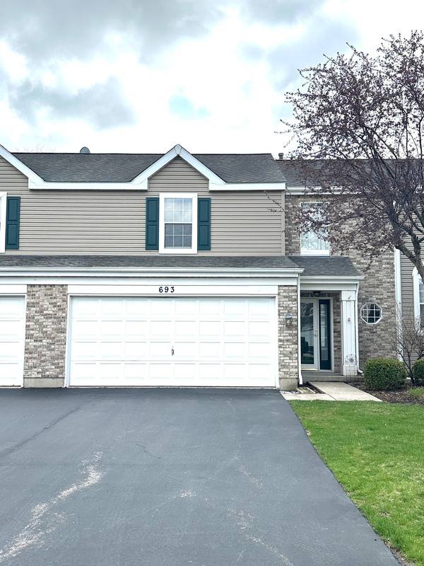 Townhouse for rent at 693 Savannah Lane, Crystal Lake, IL 60014