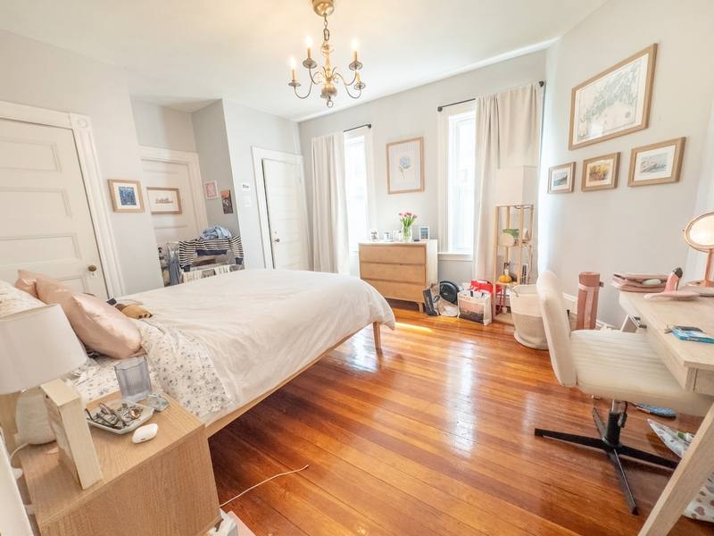 Apartment for rent at 52 Fayette St #1, Cambridge, MA 02139