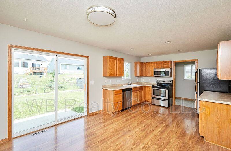 House for rent at 615 SE Prairie Park Lane, Waukee, IA 50263