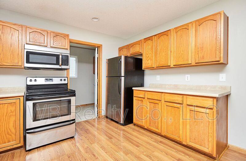 House for rent at 615 SE Prairie Park Lane, Waukee, IA 50263