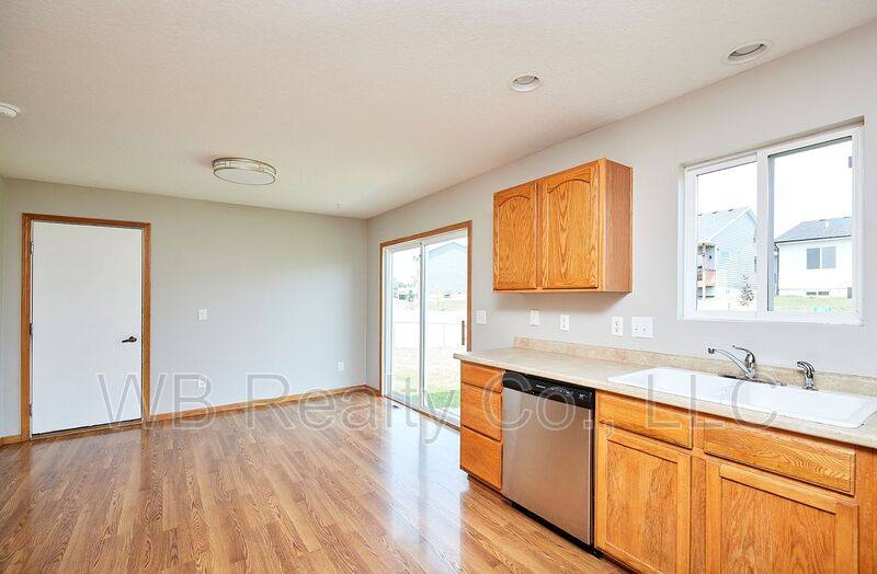 House for rent at 615 SE Prairie Park Lane, Waukee, IA 50263