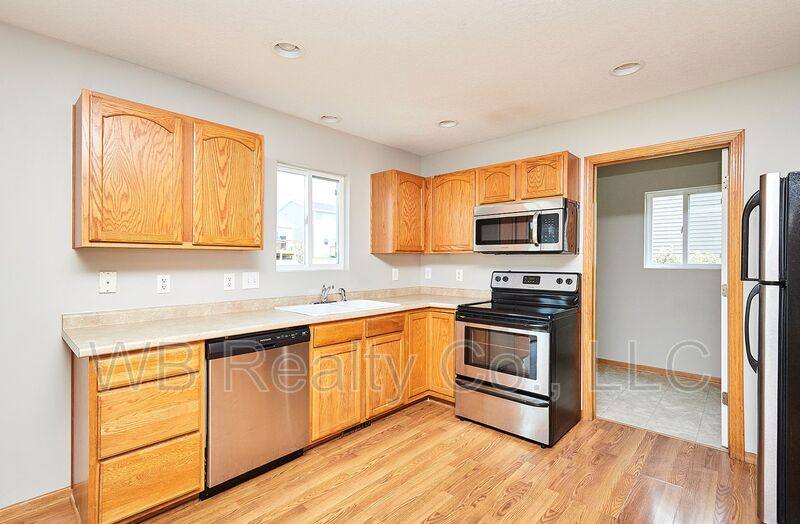 House for rent at 615 SE Prairie Park Lane, Waukee, IA 50263