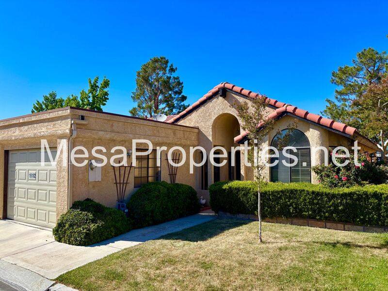 House for rent at 19182 Elm Dr, Apple Valley, CA 92308