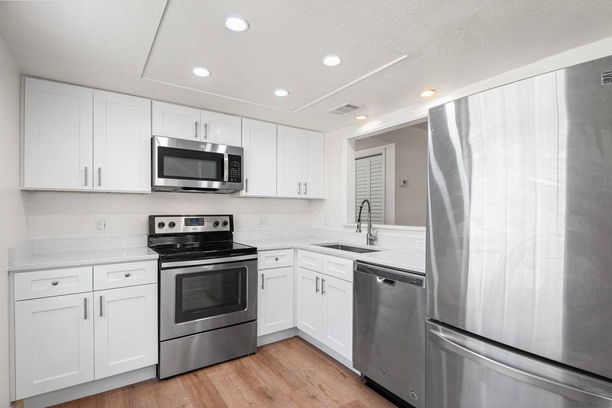 Apartment for rent at 2865 51st St S, Saint Petersburg, FL 33707