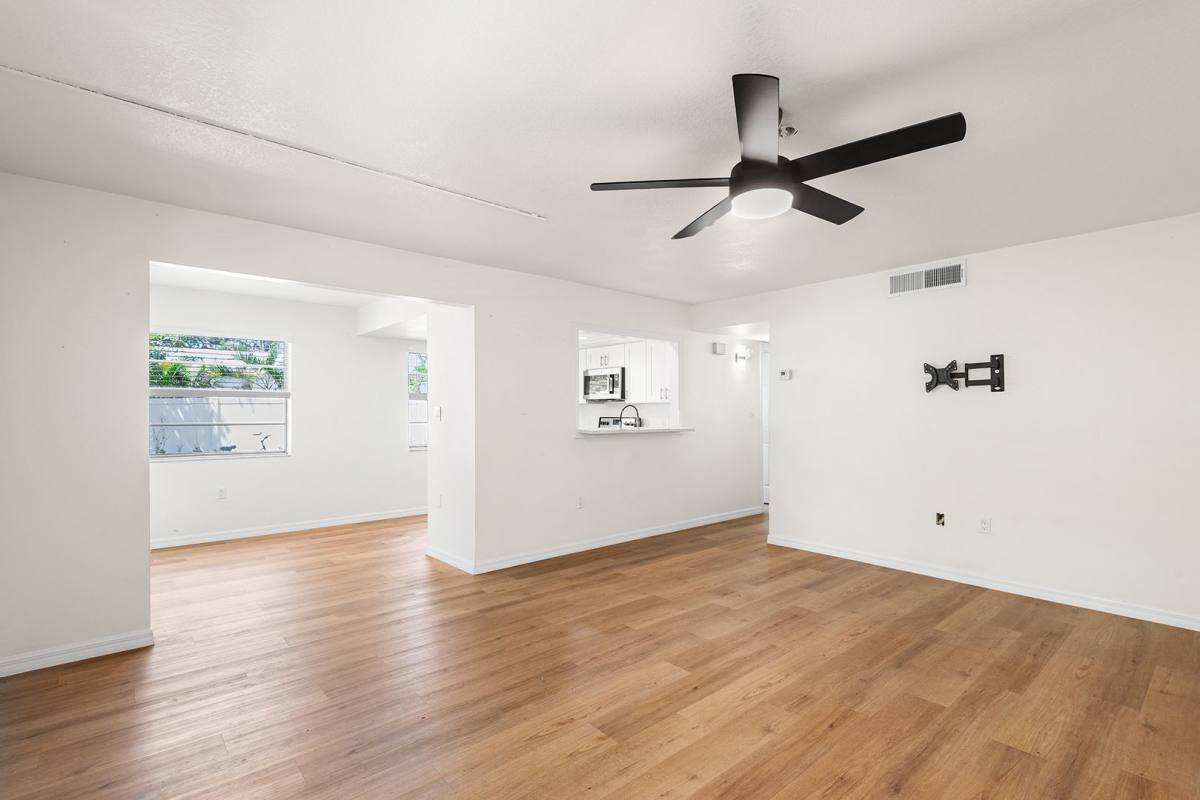 Apartment for rent at 2865 51st St S, Saint Petersburg, FL 33707