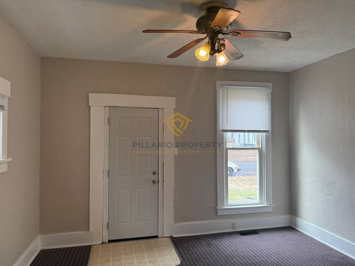 Apartment for rent at 209-211 N 16th St, Richmond, IN 47374
