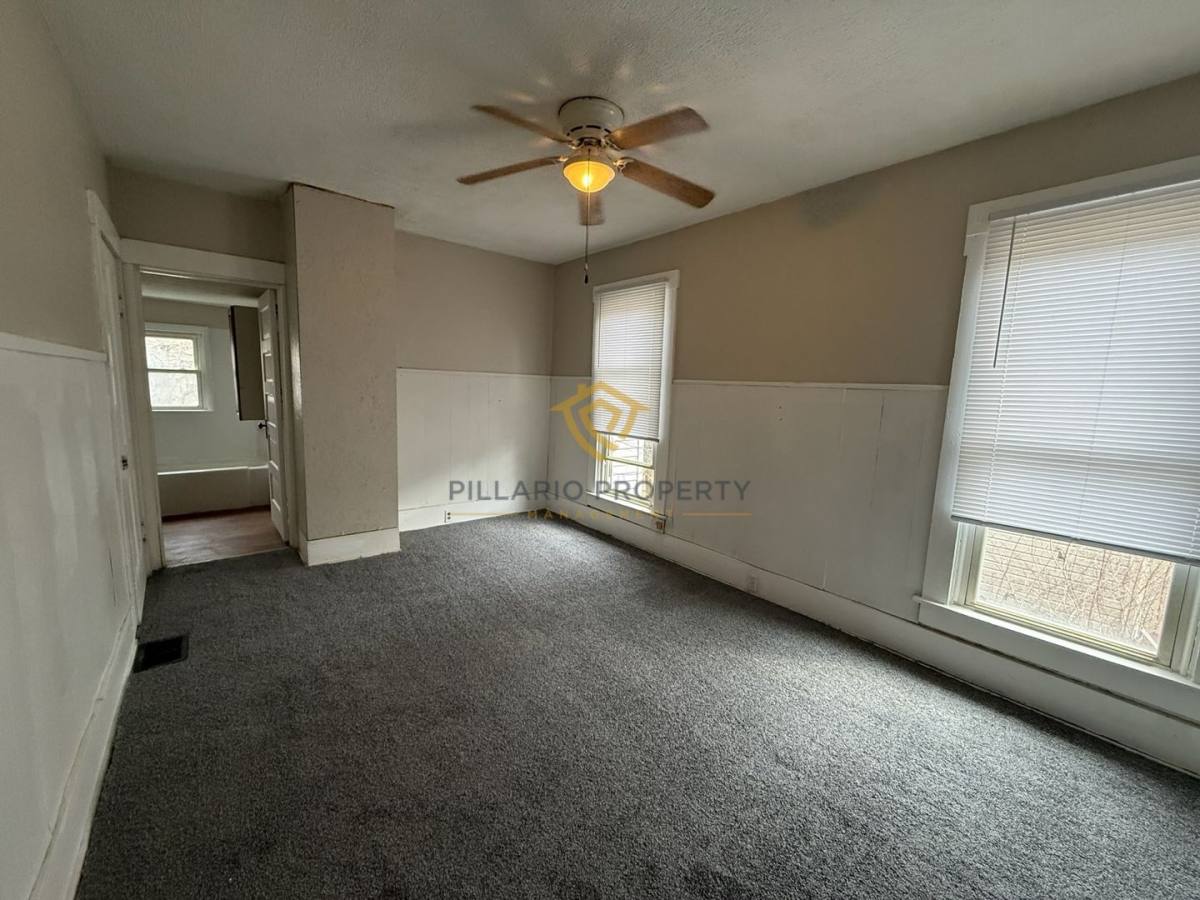 Apartment for rent at 209-211 N 16th St, Richmond, IN 47374