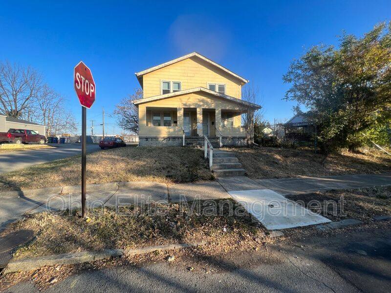 House for rent at 898 E 13th Ave, Columbus, OH 43211