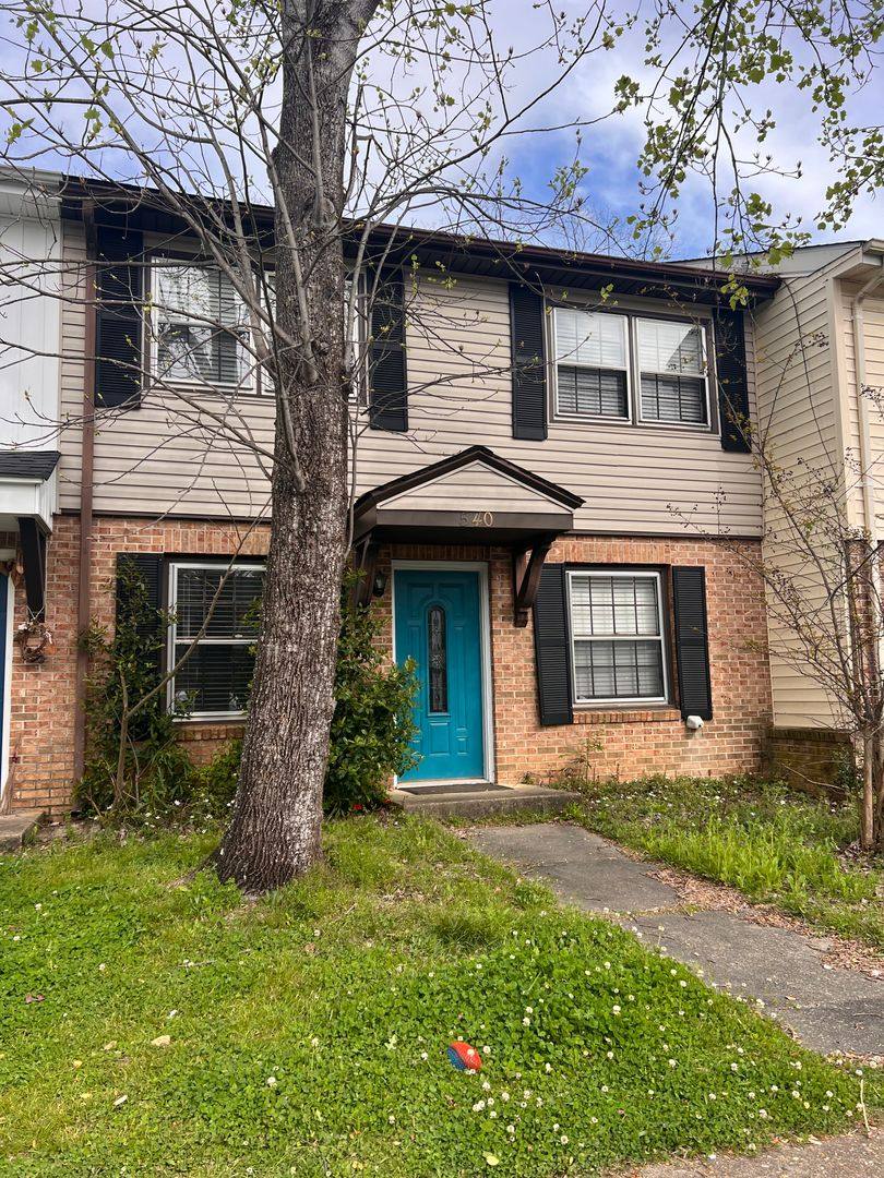Townhouse for rent at 540 Oak Meadow Lane, Auburn, AL 36830