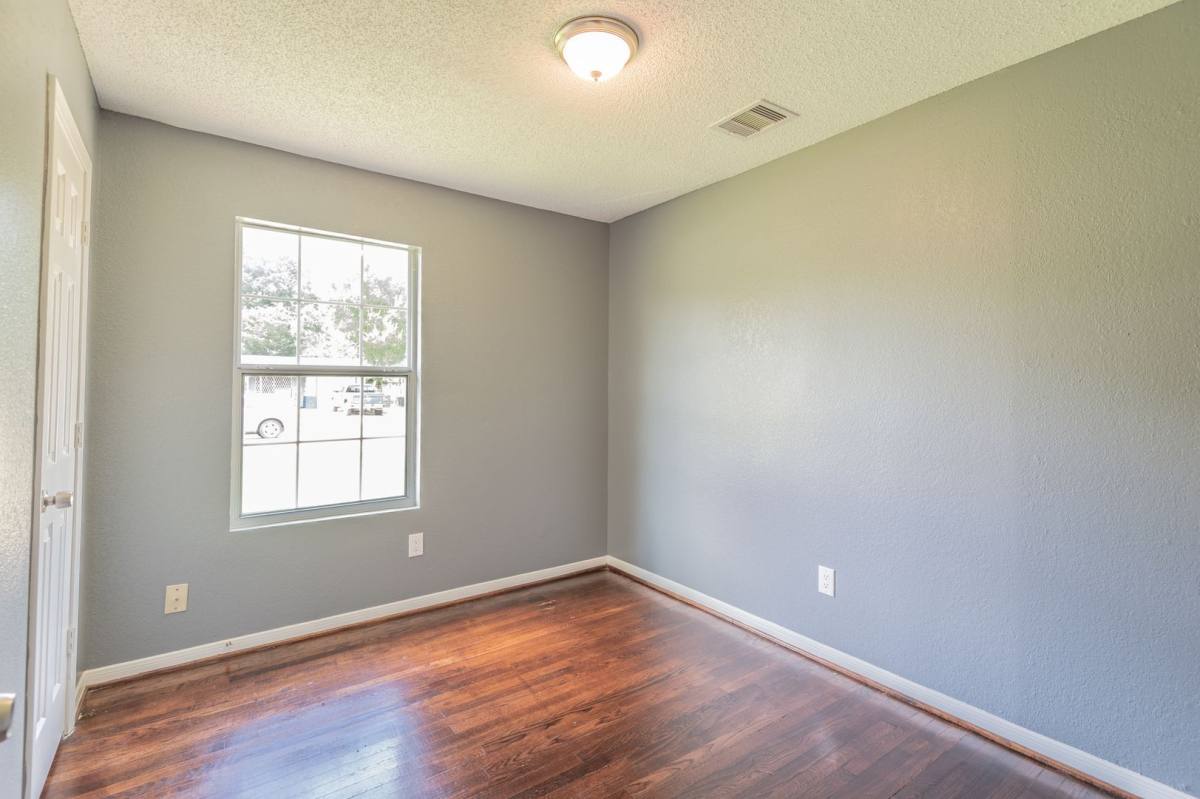 House for rent at 5407 Thrush Dr, Houston, TX 77033