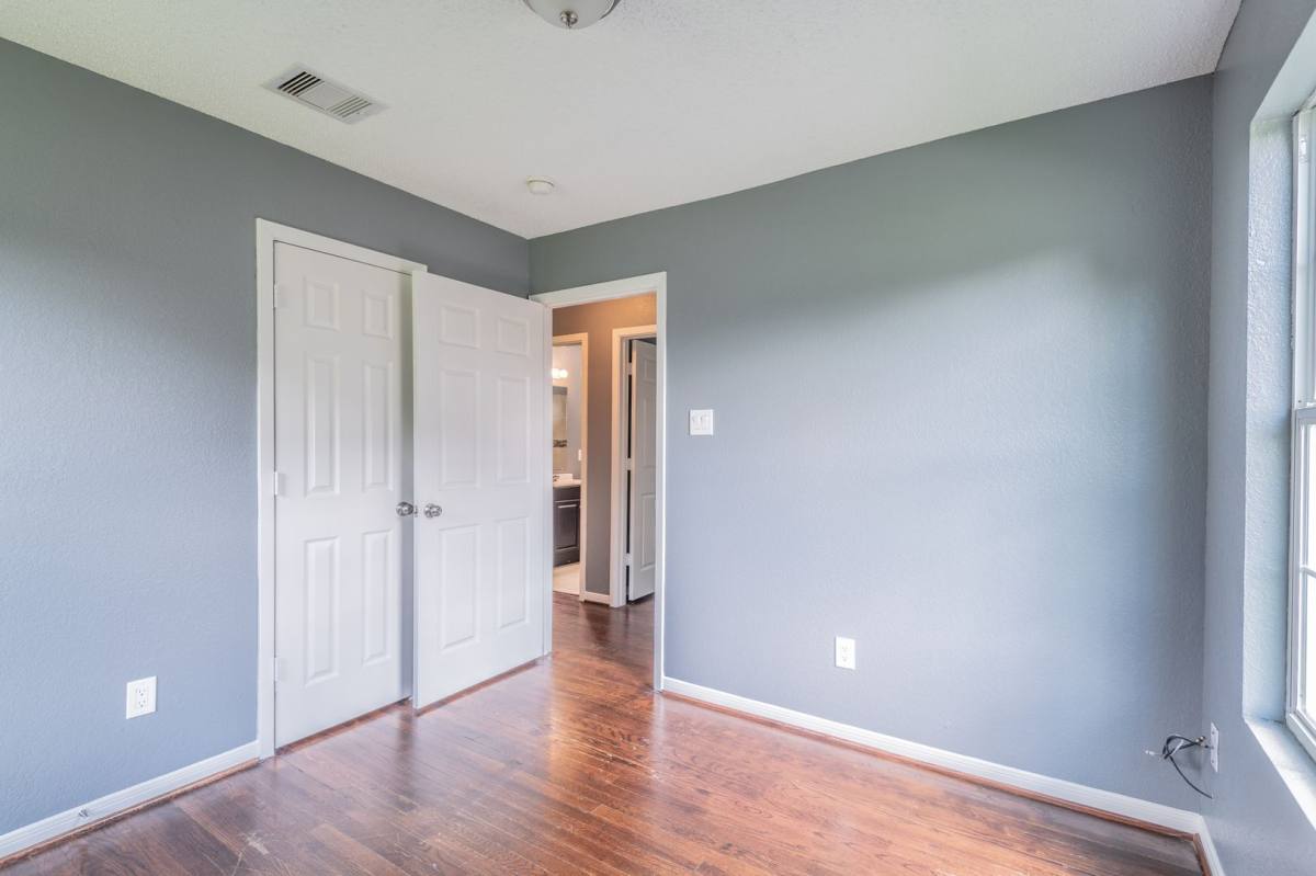 House for rent at 5407 Thrush Dr, Houston, TX 77033