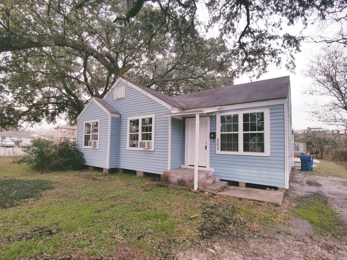 House for rent at 203 Beatrice St, La Marque, TX 77568