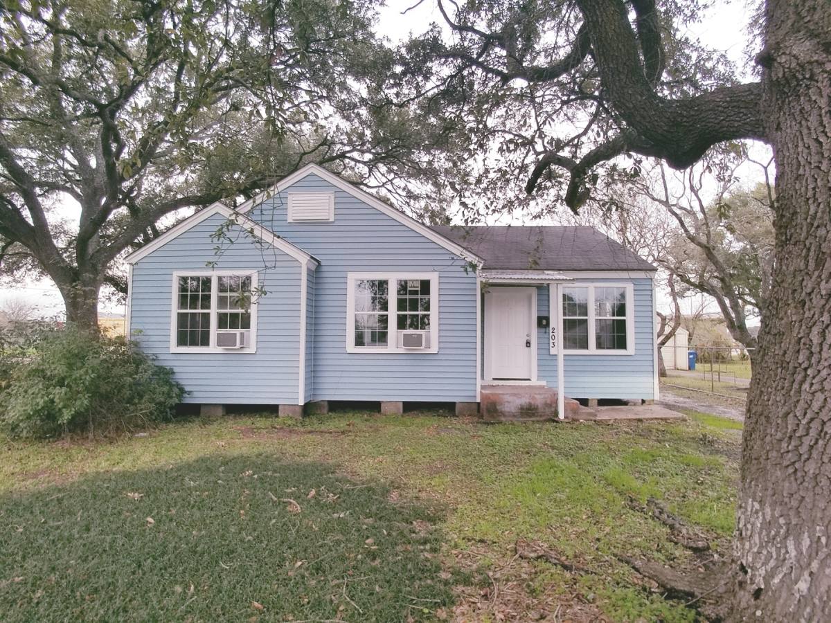 House for rent at 203 Beatrice St, La Marque, TX 77568
