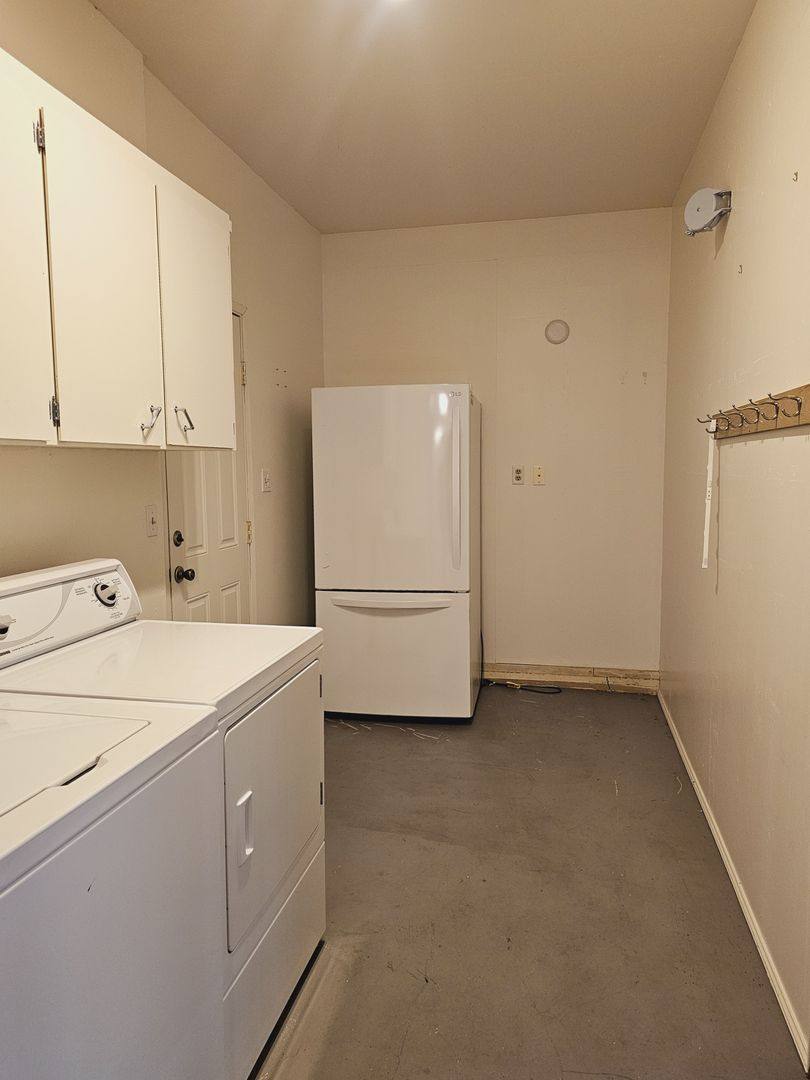 House for rent at 530 N Oregon St, Jacksonville, OR 97530