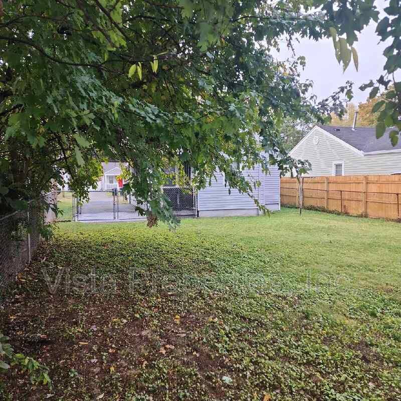 House for rent at 1015 Camden Ave, Louisville, KY 40215