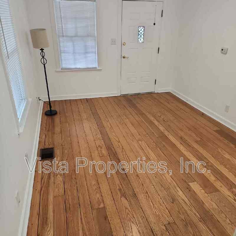 House for rent at 1015 Camden Ave, Louisville, KY 40215