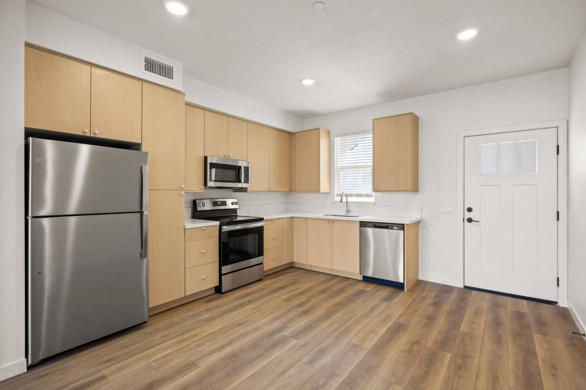 Apartment for rent at 68 & 86 Kellogg St, Ventura, CA 93001