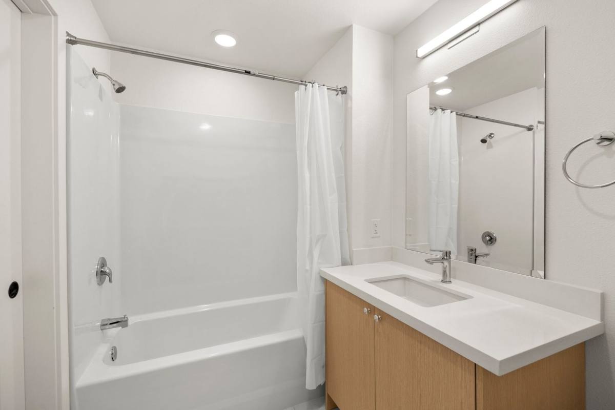 Apartment for rent at 68 & 86 Kellogg St, Ventura, CA 93001