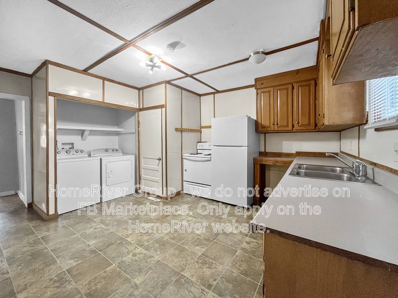 House for rent at 2304 Walnut St, Higginsville, MO 64037
