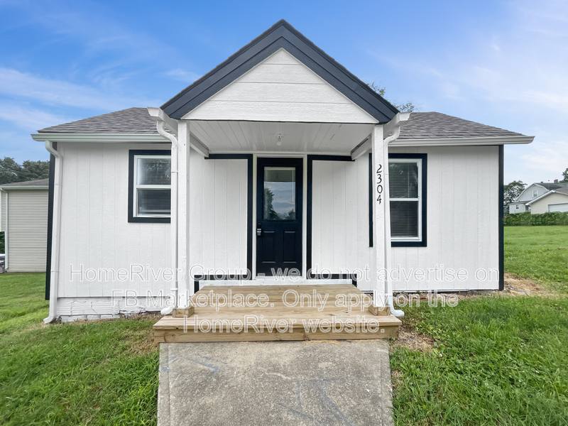 House for rent at 2304 Walnut St, Higginsville, MO 64037