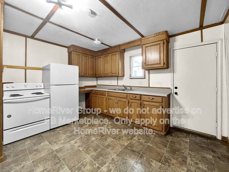 House for rent at 2304 Walnut St, Higginsville, MO 64037