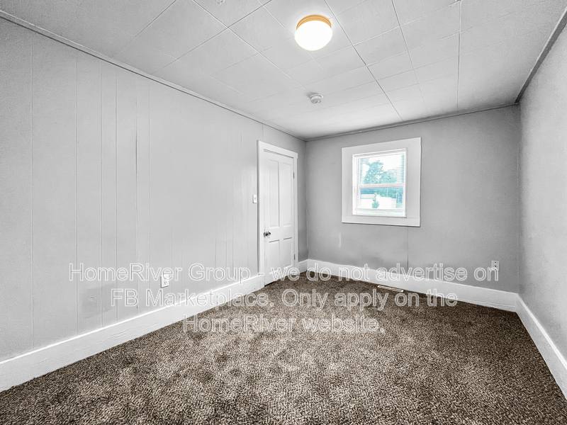 House for rent at 2304 Walnut St, Higginsville, MO 64037
