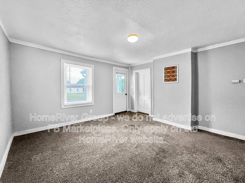 House for rent at 2304 Walnut St, Higginsville, MO 64037
