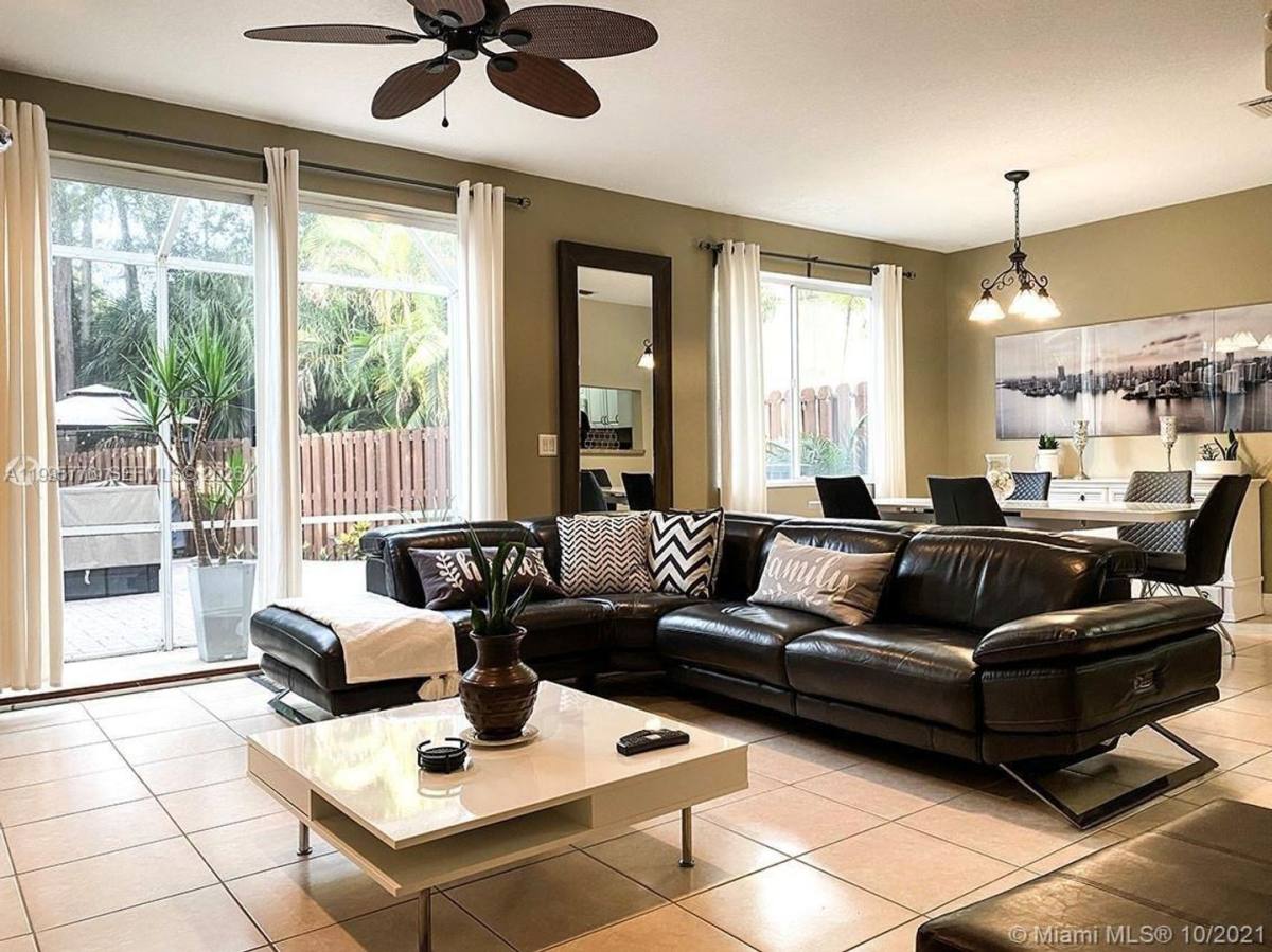 Townhouse for rent at 3657 Asperwood Circle, Pompano Beach, FL 33073