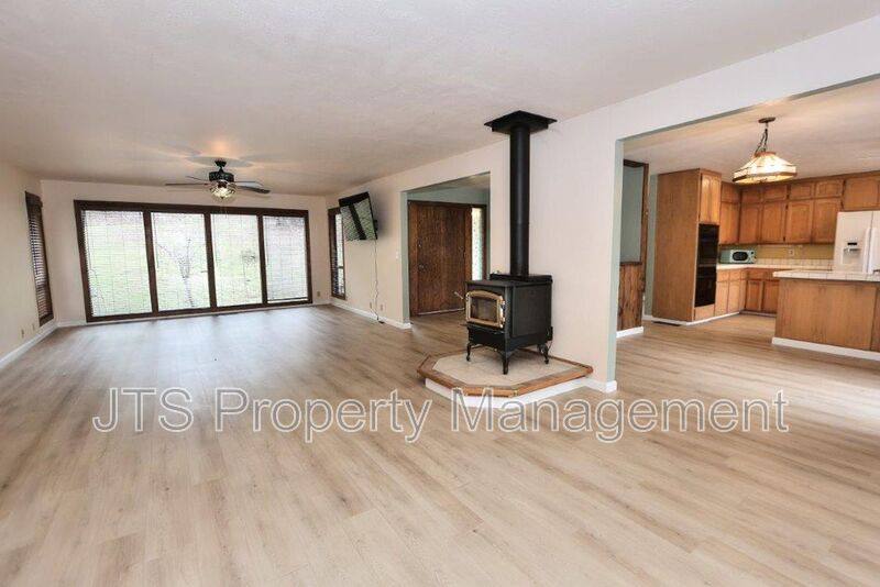 House for rent at 2812 Centennial Court, Placerville, CA 95667