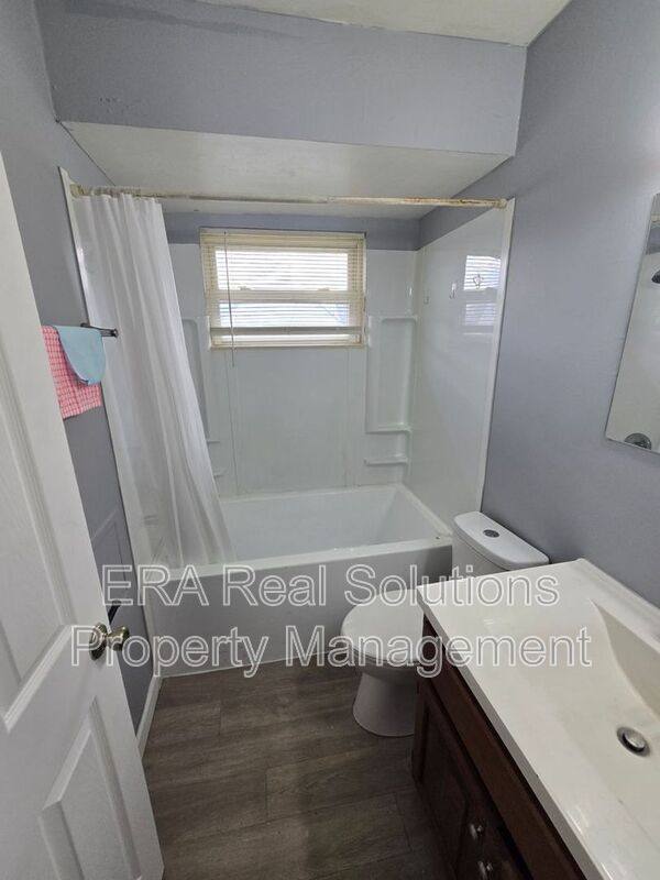 Apartment for rent at 1003 E 21st Ave, Columbus, OH 43211