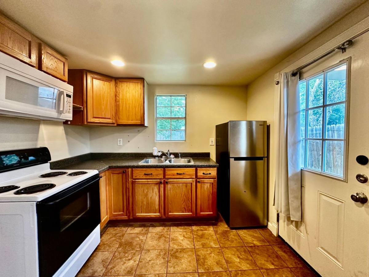 House for rent at 936 1 2 Garden St, Kerrville, TX 78028