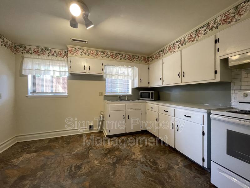 Apartment for rent at 310 Key Ave #B, Hagerstown, MD 21740