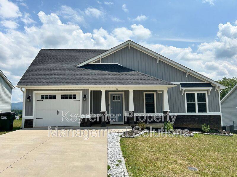 House for rent at 42 McIlwee Lane, Staunton, VA 24401